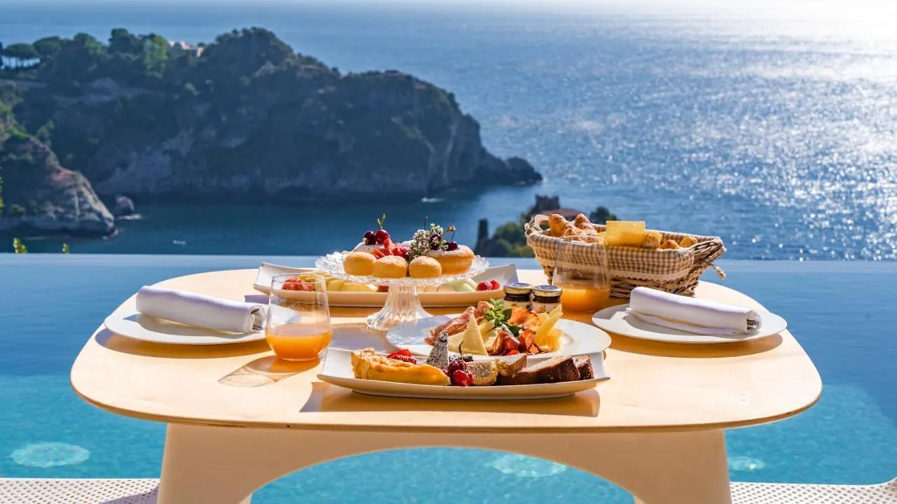 Isola Bella Infinity Suites Taormina Lägenhetshotell
