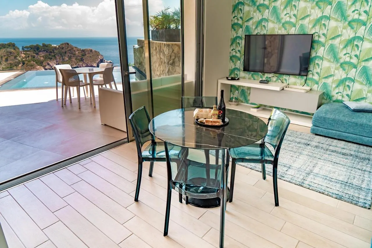 Isola Bella Infinity Suites Taormina 2*,
