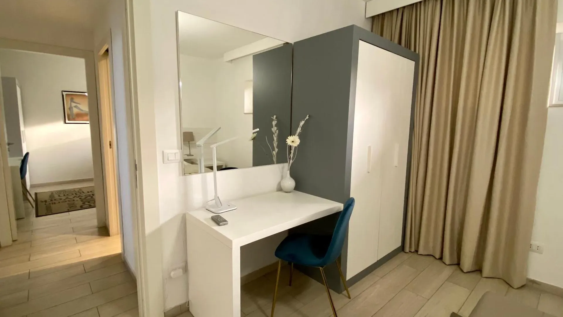 Isola Bella Infinity Suites Taormina 2*,  Italien